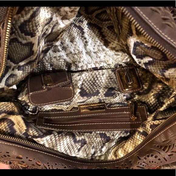 SUPREME SOPHISTICATION - Picture 6 of 7